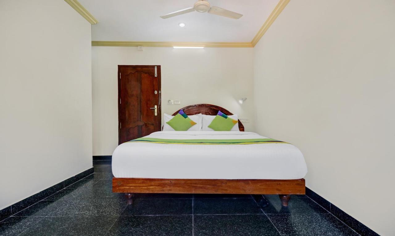 Itsy Hotels The Waters Edge Beach Resort Kovalam Exterior foto